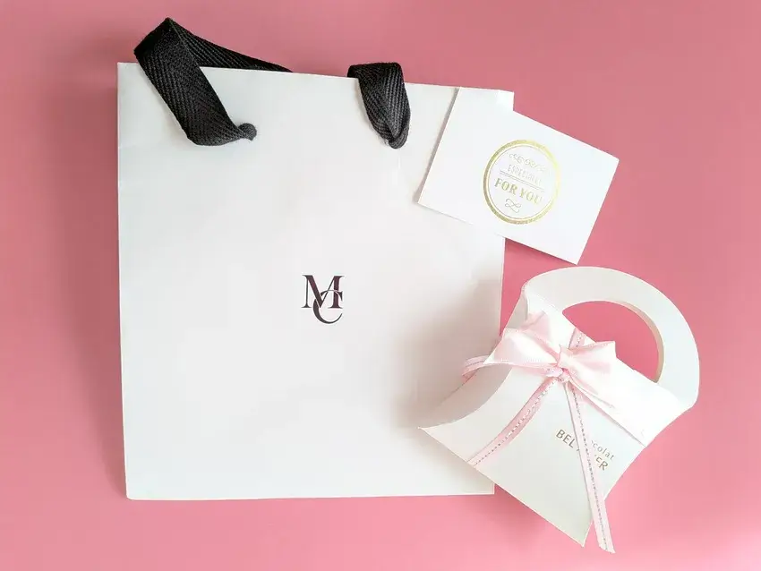 ブライダルヘアメイク,出張ヘアメイク,エアブラシメイク,大人婚,結婚式,ヘアメイク,バレンタインデー,バレンタインチョコ