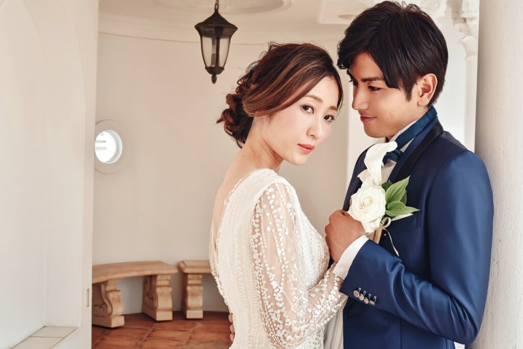 AimaBle(エマブール)のブライダルヘアメイク後のご新郎新婦様